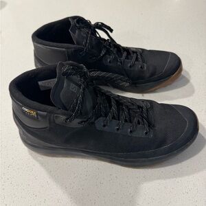 Salomon Acro Chukka Shoes Size 9 Winter Grip